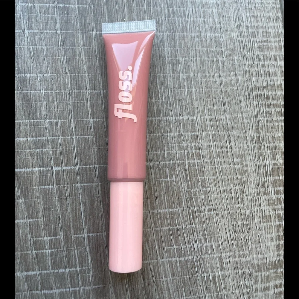 Floss Lip Gloss in LAX